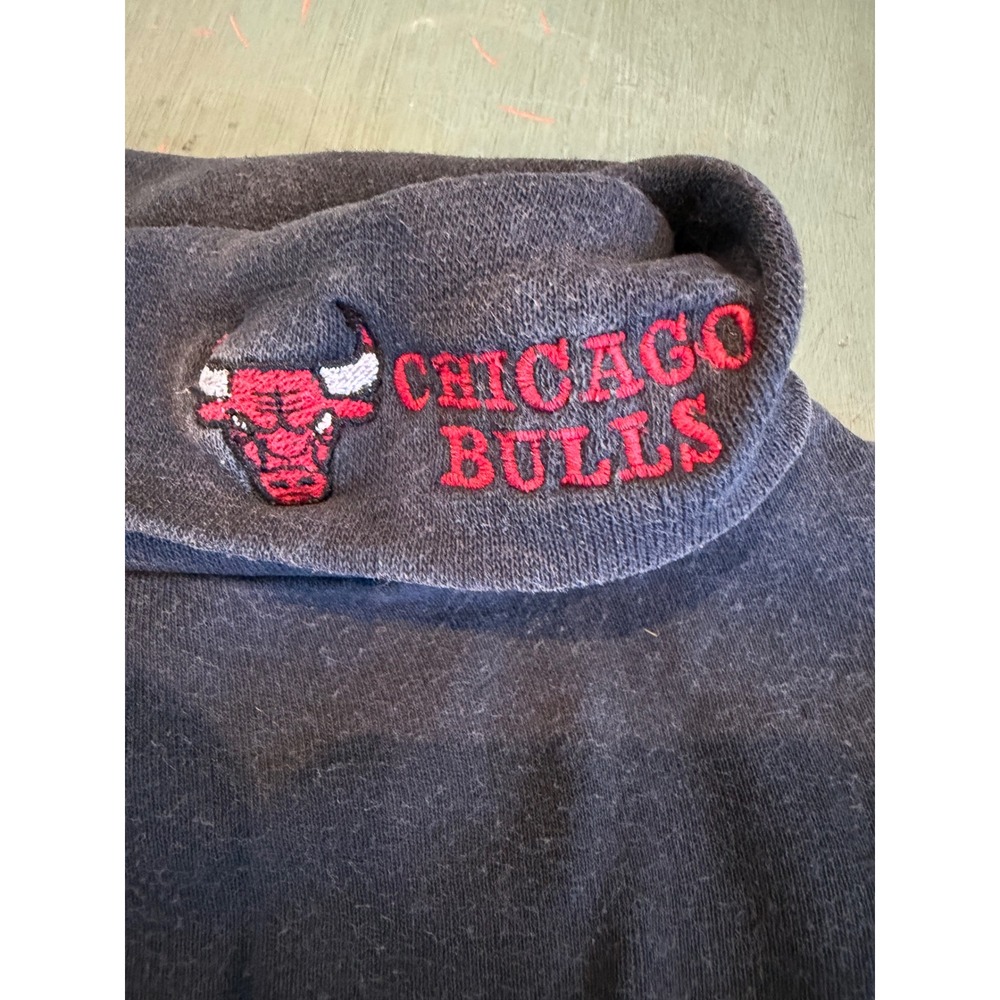 Vintage Lee Sport Chicago Bulls Turtleneck Shirt Black L Made in USA 90s NBA - Picture 2 of 9